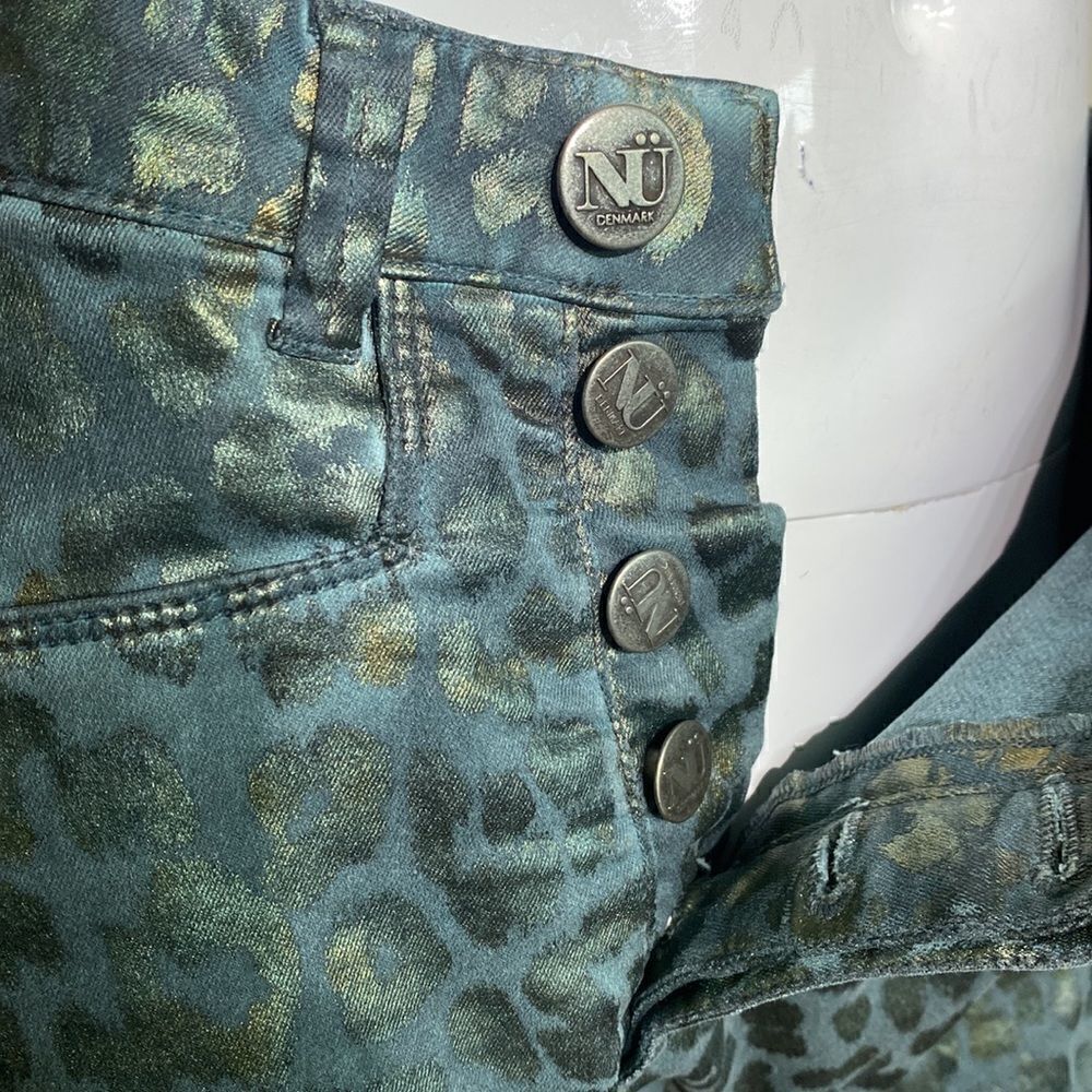 NÜ Denmark Offside Zip Metallic Leopard Print Jean - Picture 8 of 14